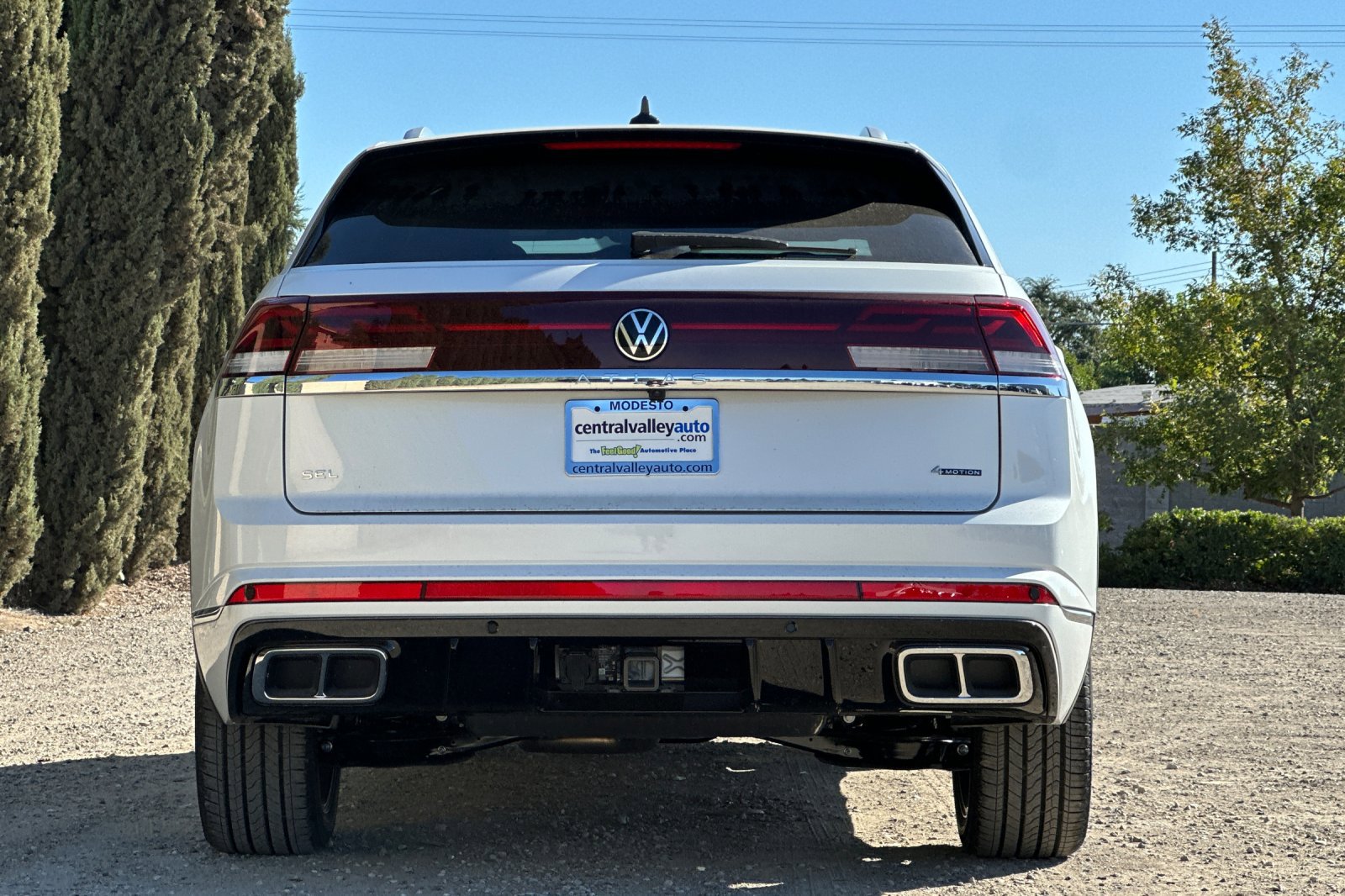 2026 Volkswagen Atlas Cross Sport SEL Premium R-Line photo 4