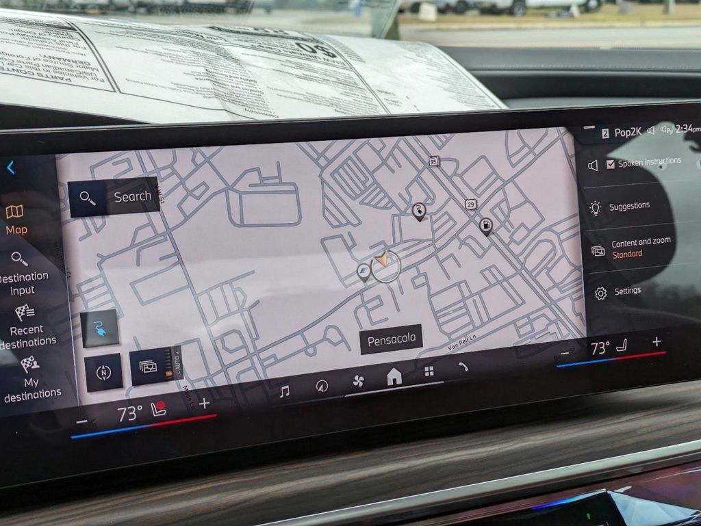 New 2024 Mineral White Metallic BMW xDrive60 image 25