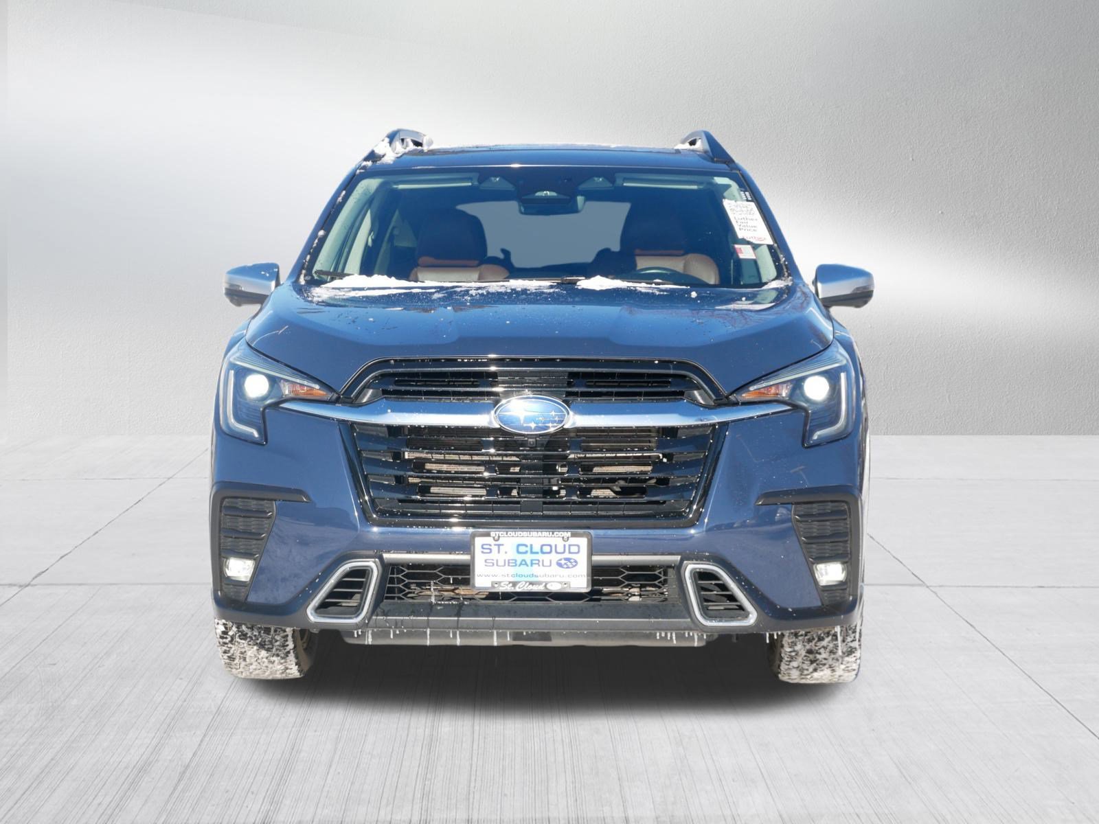 2023 Subaru Ascent Touring photo 2