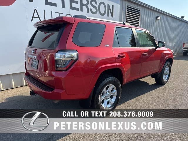 2022 Toyota 4Runner SR5 photo 4