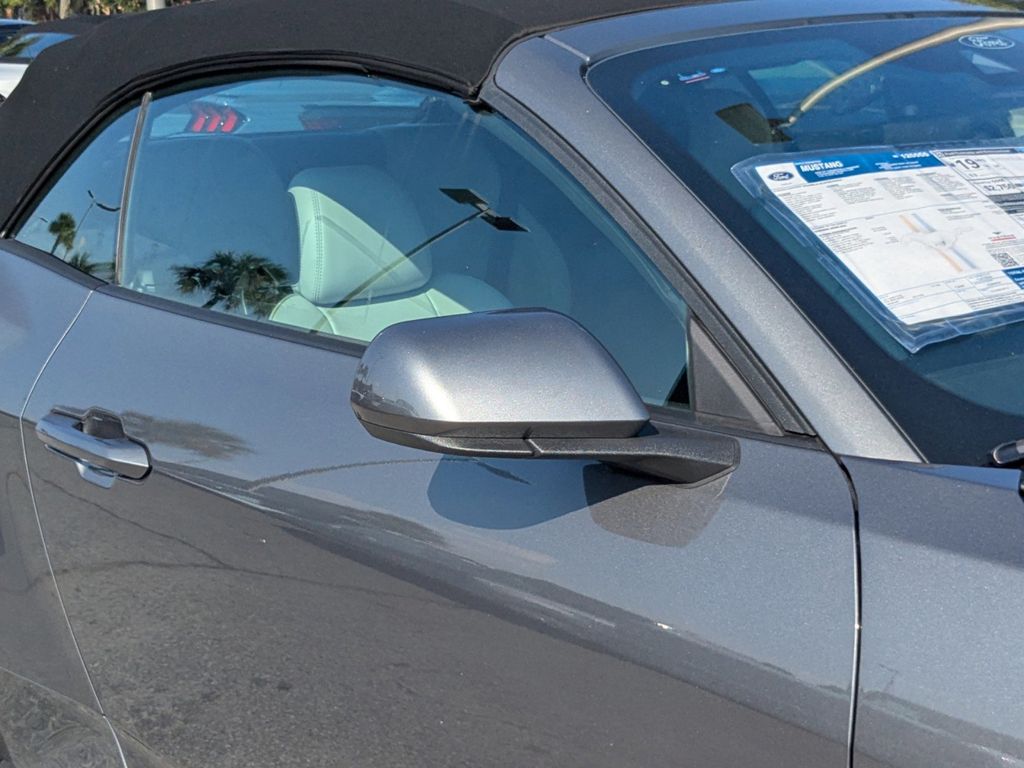 2025 Ford Mustang GT Premium Convertible photo 12
