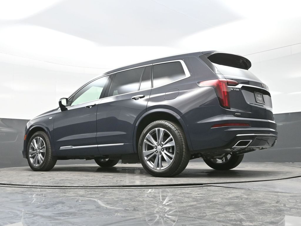 2025 Cadillac XT6 Premium Luxury photo 24