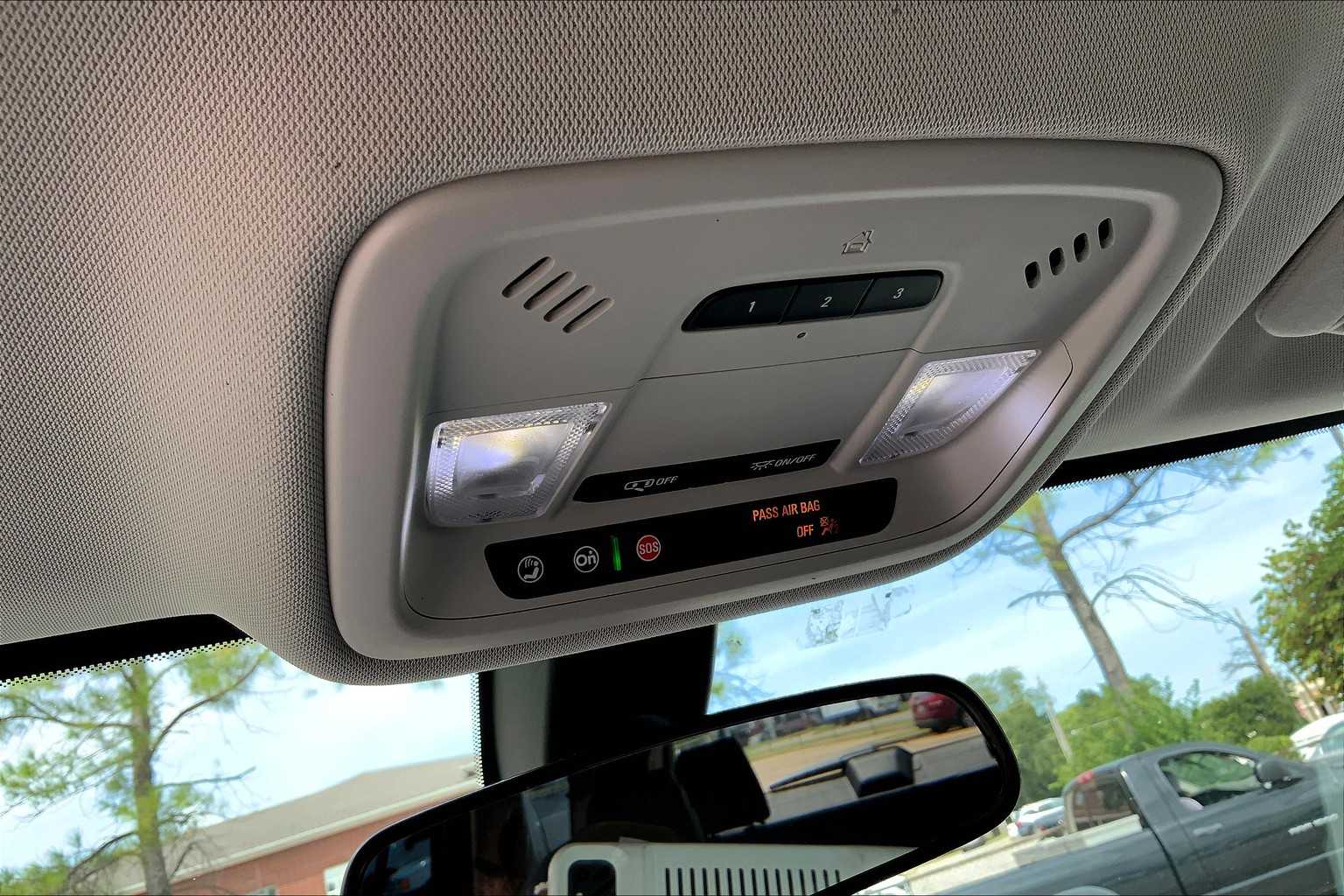 2020 Chevrolet Traverse Leather photo 28