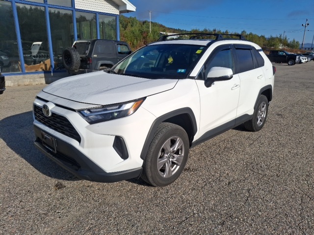 2023 Toyota RAV4 XLE photo 6
