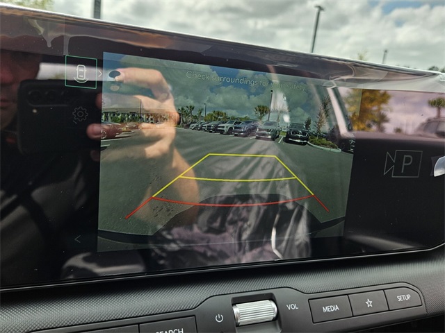 2025 Kia K4 LXS photo 16