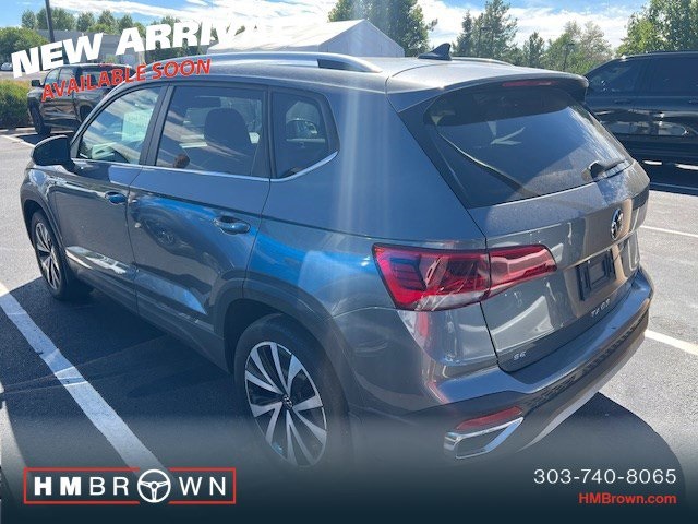2022 Volkswagen Taos SE photo 3