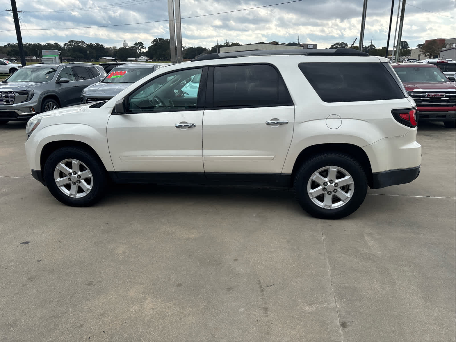 2014 GMC Acadia SLE1's photo