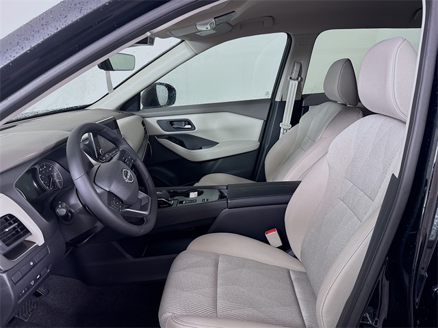 2025 Nissan Rogue SV photo 5