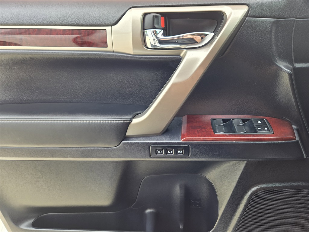 2017 Lexus GX 460 photo 22