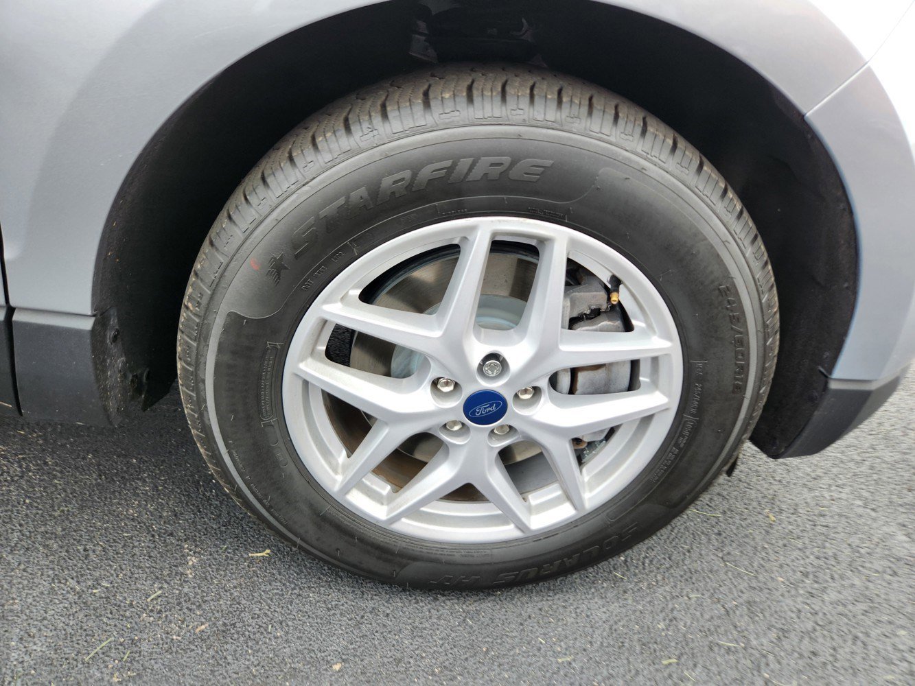 2022 Ford Edge SEL photo 44