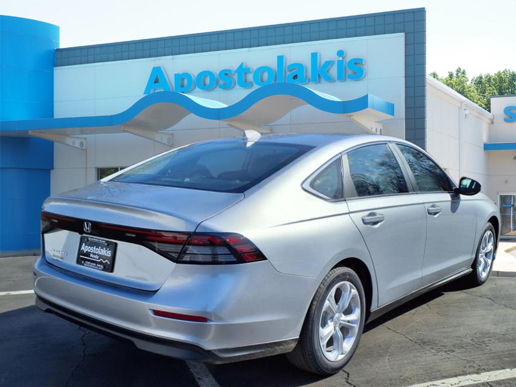 2025 Honda Accord LX photo 3