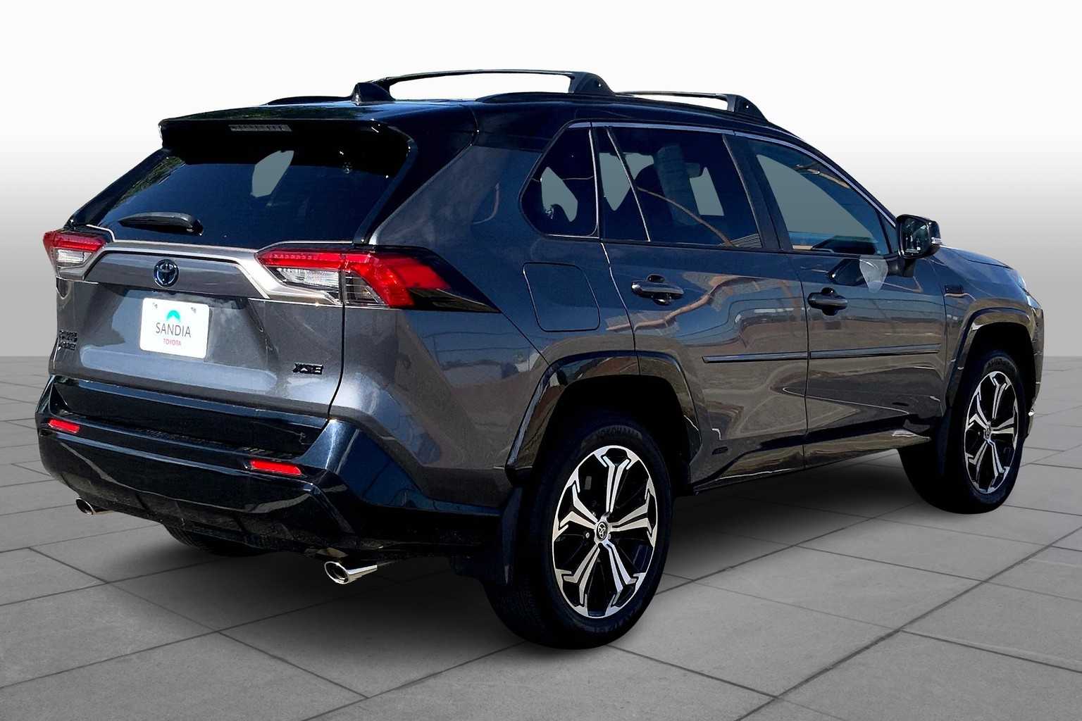 2023 Toyota RAV4 Prime XSE photo 11
