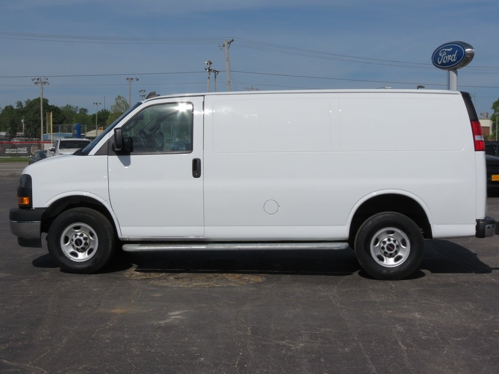 2023 Gmc Savana 2500 Cargo photo 3