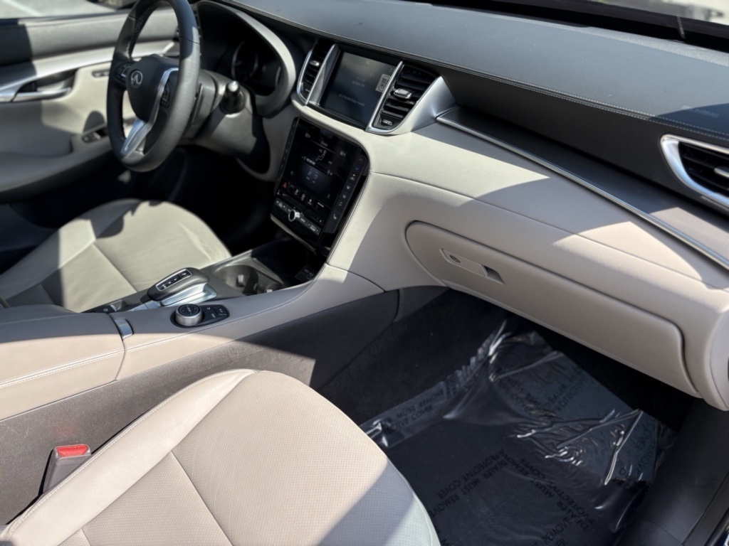 2023 Infiniti QX50 Luxe AWD photo 28