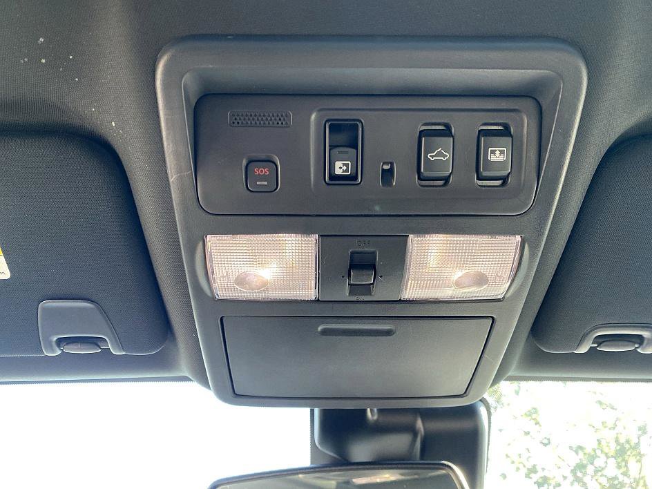 2021 Nissan Titan PRO-4X photo 13