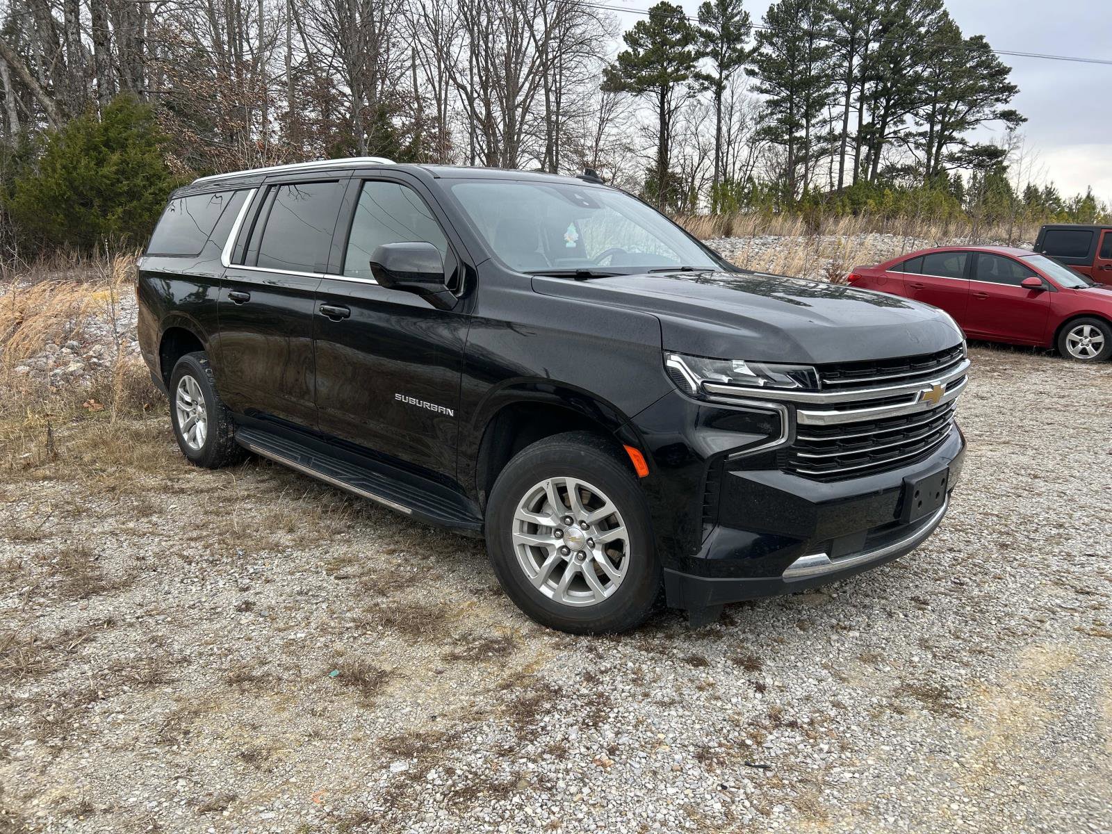 2023 Chevrolet Suburban LT's photo
