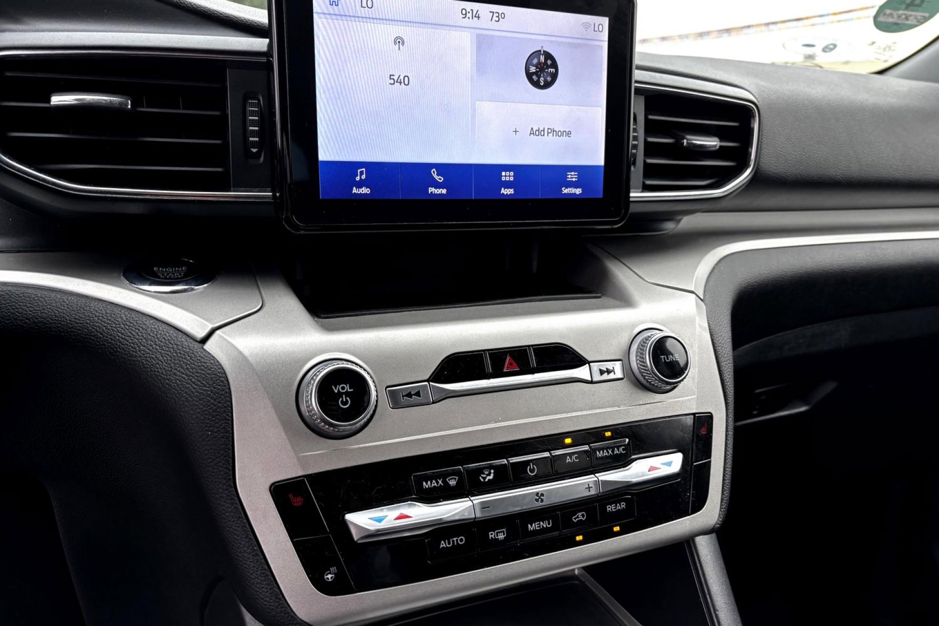 2022 Ford Explorer XLT photo 18