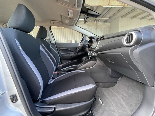 2025 Nissan Versa 1.6 S photo 21