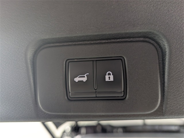 2021 Nissan Rogue SL photo 3