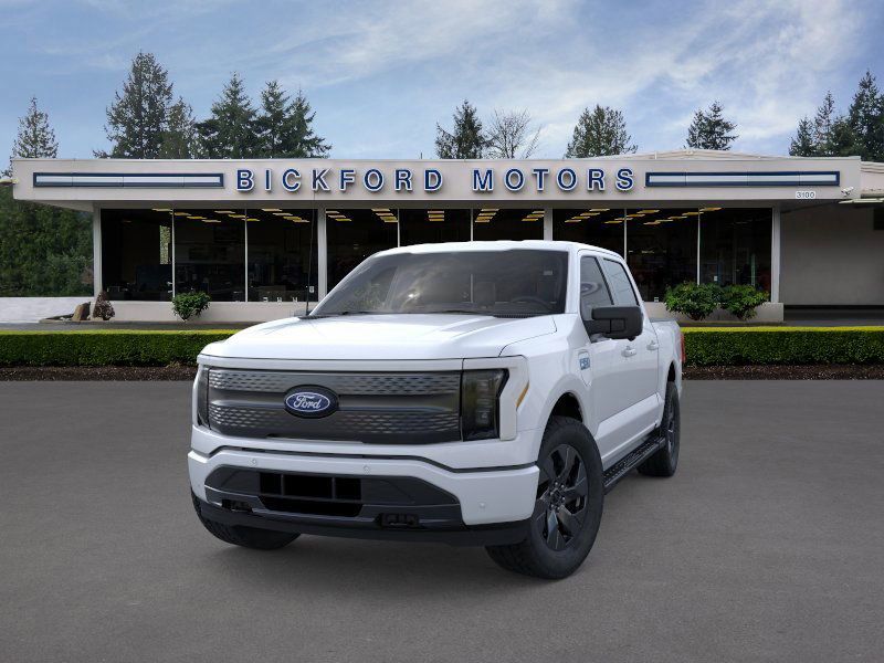 2025 Ford F-150 Lightning XLT photo 2