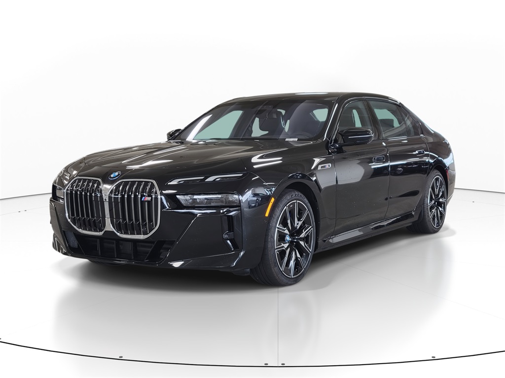 2025 BMW i7 M70's photo