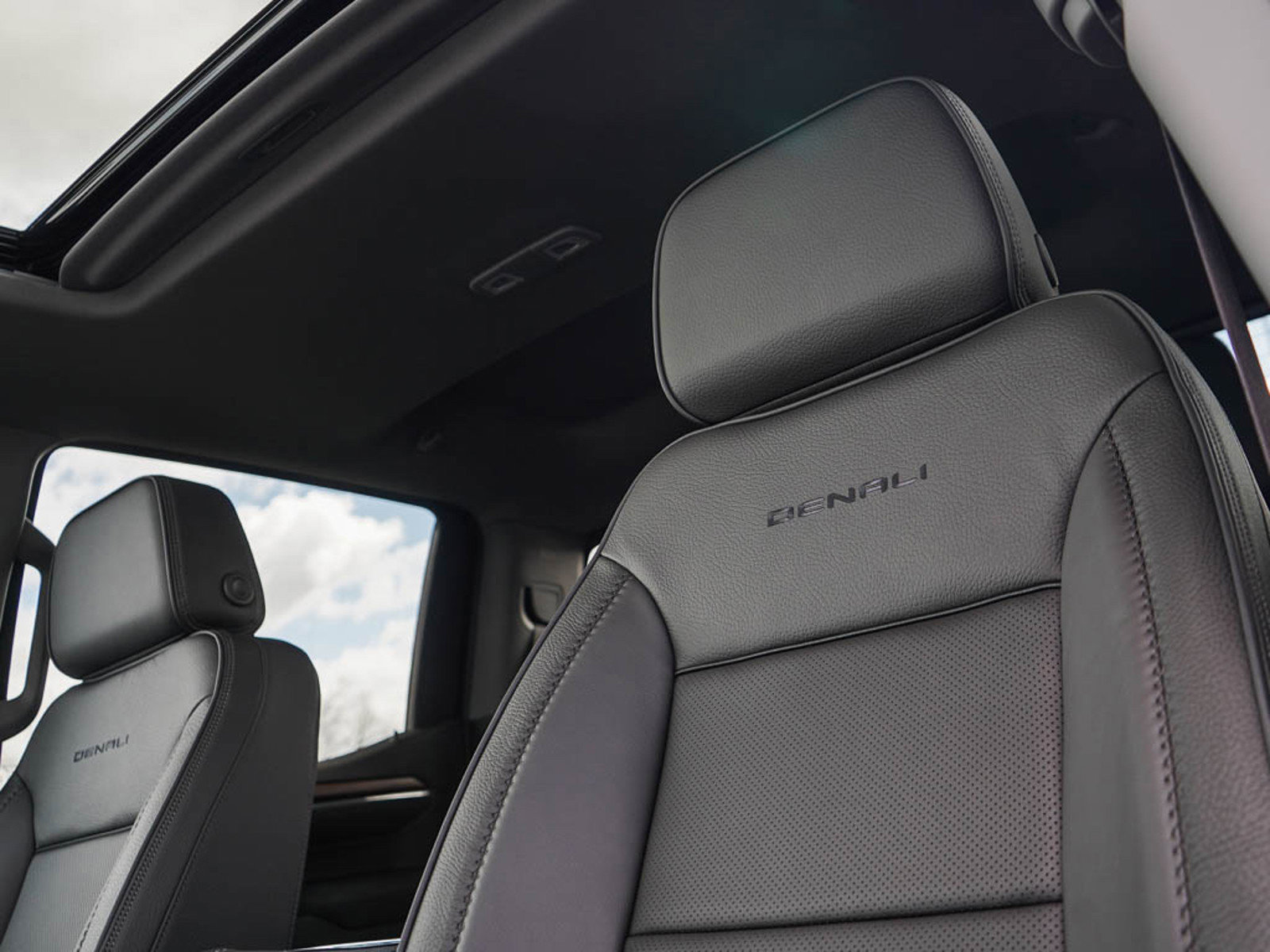 2025 Gmc Sierra 1500 Denali photo 17