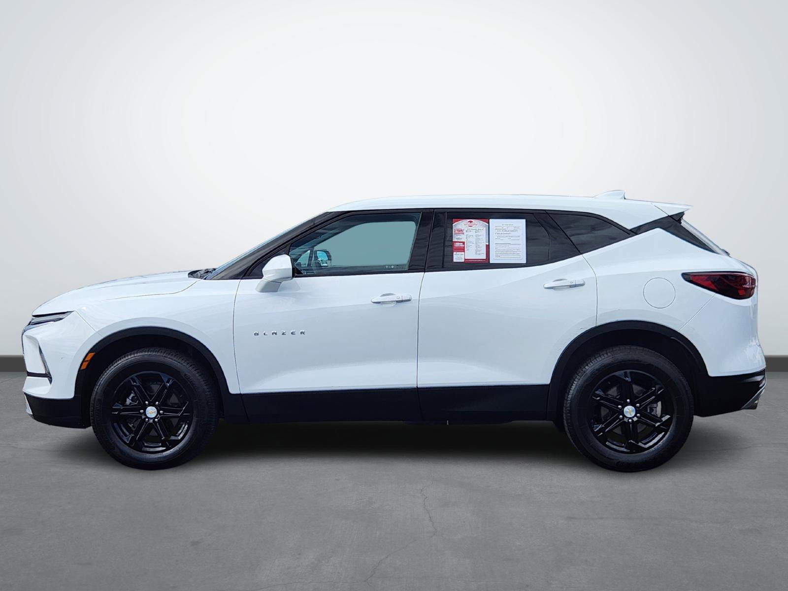 2023 Chevrolet Blazer 2LT photo 2
