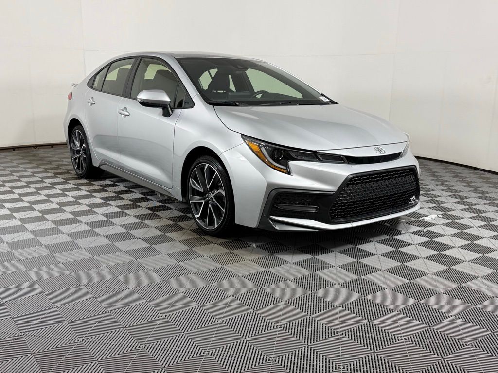 2022 Toyota Corolla SE's photo