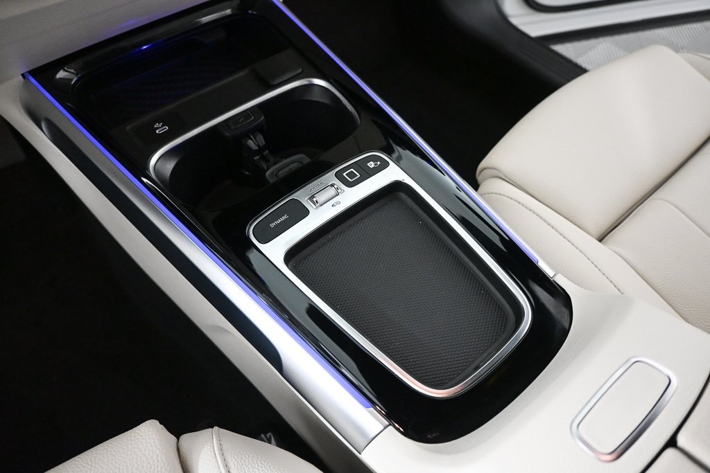 2025 Mercedes Benz GLB 250 photo 11