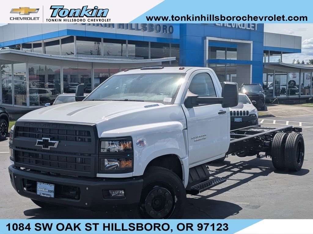 2024 Chevrolet Silverado 4500 Medium Duty Chassis Cab Work Truck's photo