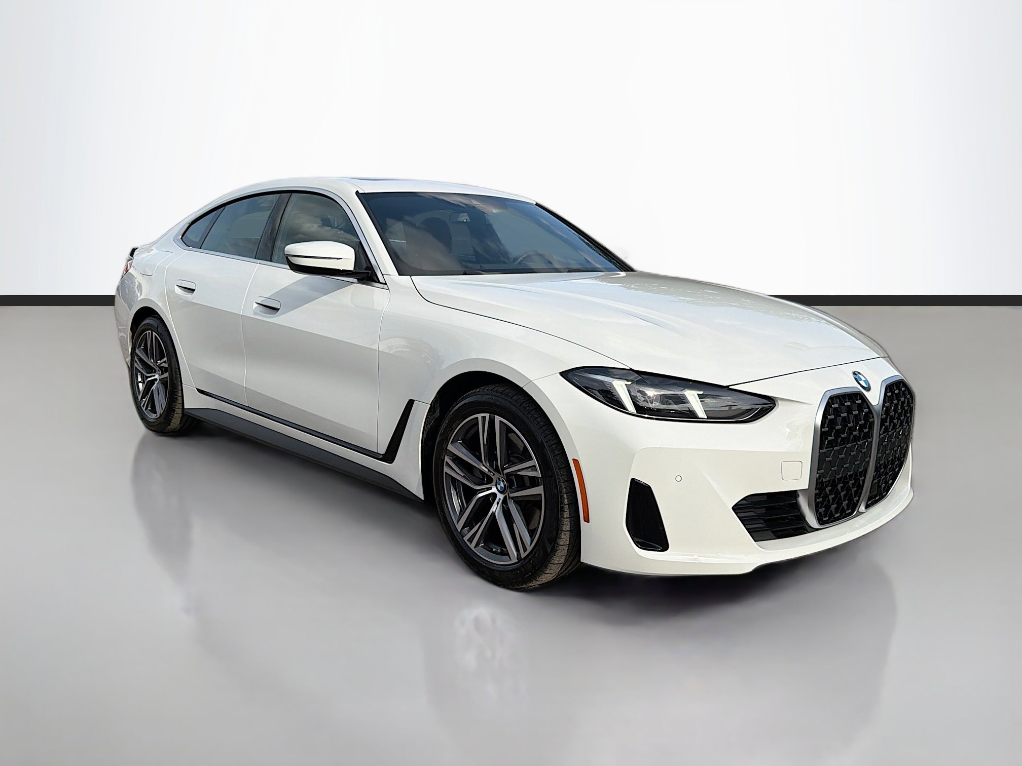 2025 BMW 4 Series 430i's photo