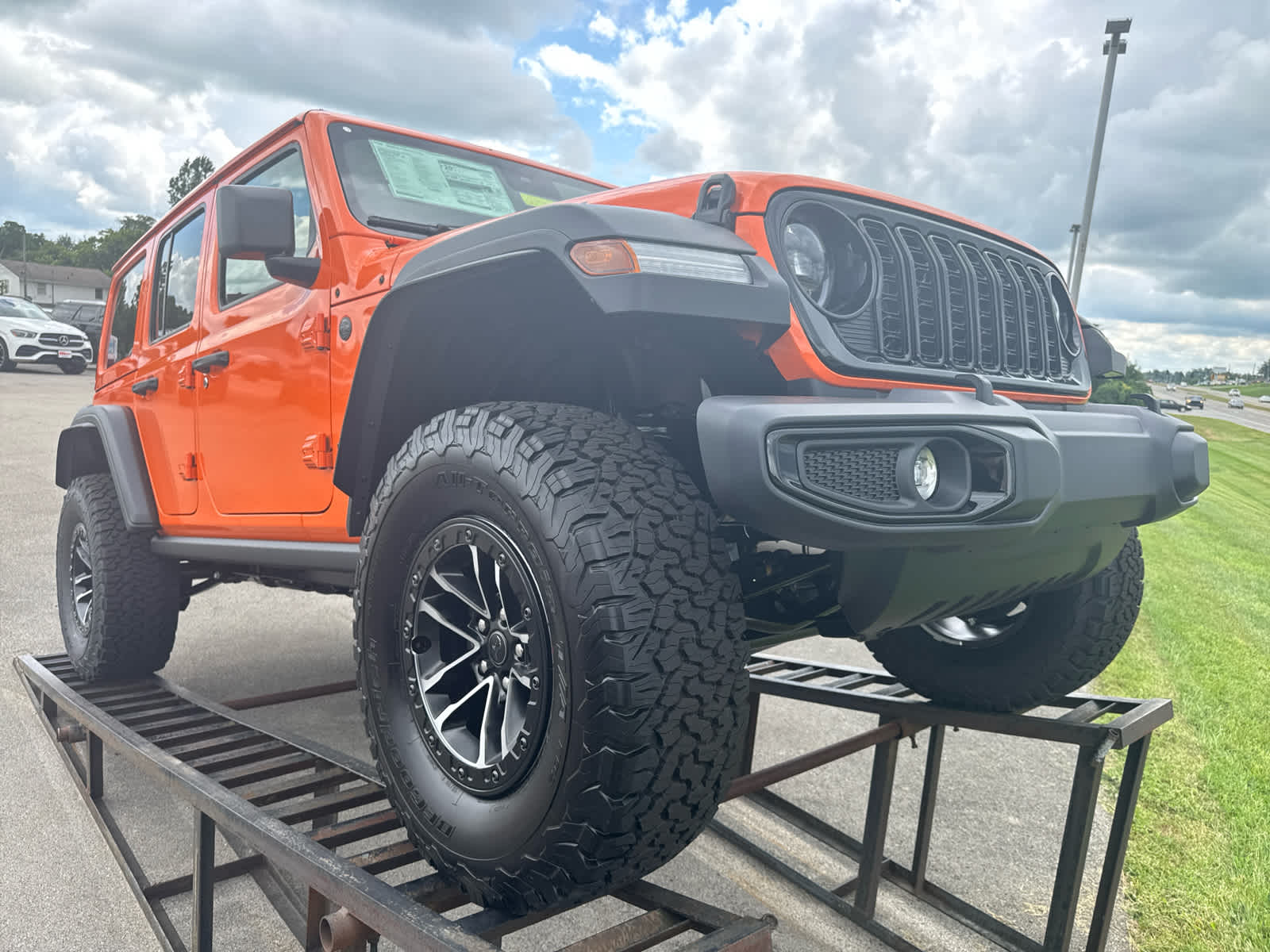 2025 Jeep Wrangler Willys photo 7