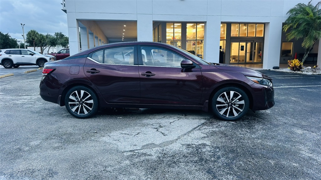2025 Nissan Sentra SV photo 8