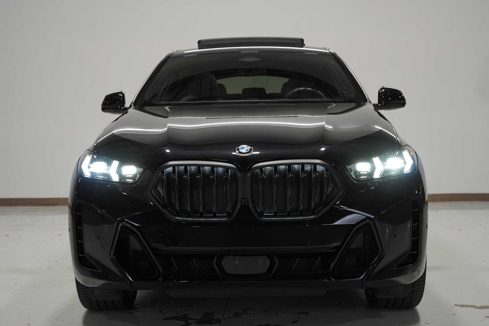 5UX33EX08R9V18209