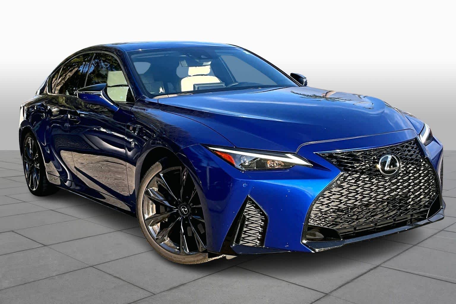 2022 Lexus IS F SPORT photo 2
