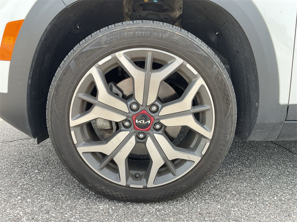 2023 Kia Seltos SX photo 16