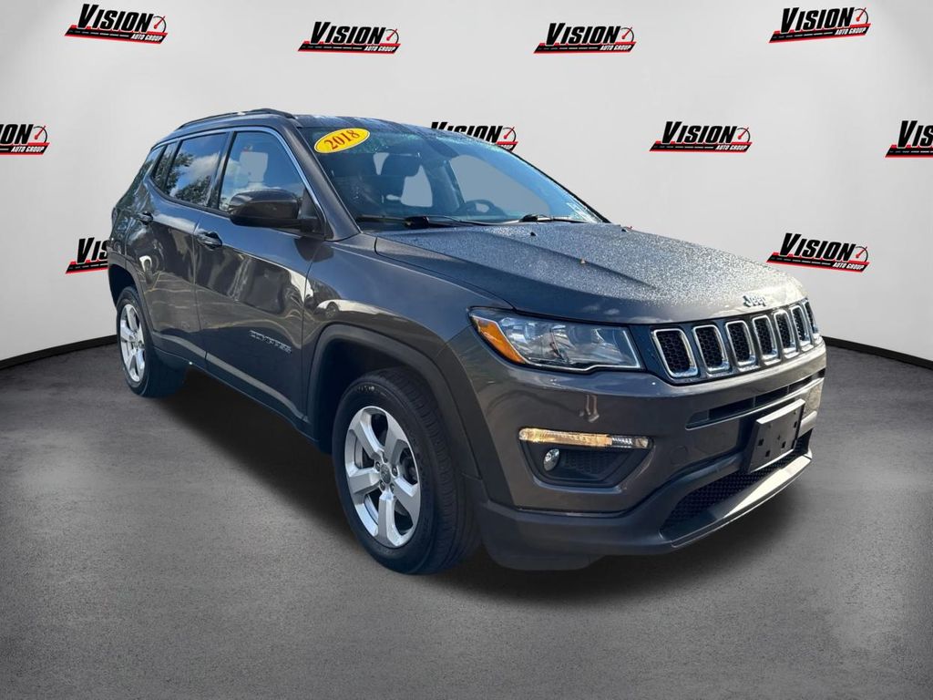 2018 Jeep Compass Latitude photo 3