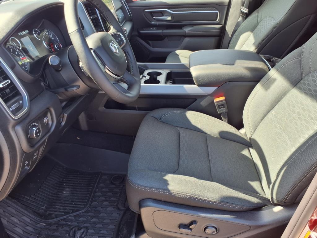 2025 Ram 1500 Big Horn photo 3