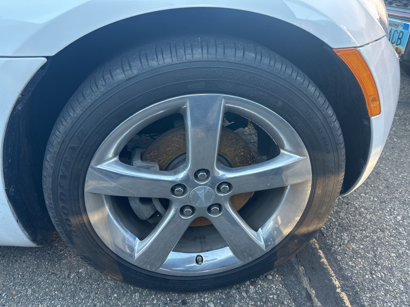 2008 Pontiac Solstice Convertible photo 3