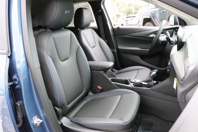 2026 Buick Encore GX Sport Touring photo 18