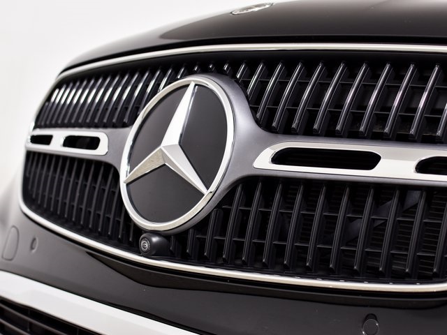 2025 Mercedes Benz GLC 350e 4MATIC photo 3