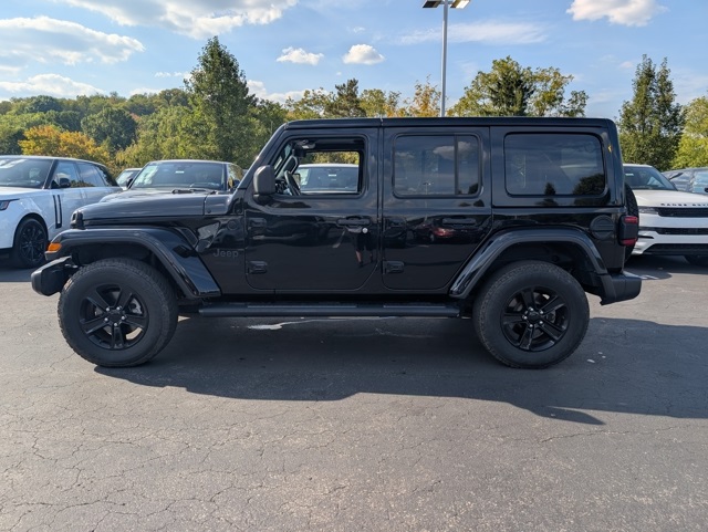2022 Jeep Wrangler Unlimited Sahara photo 3