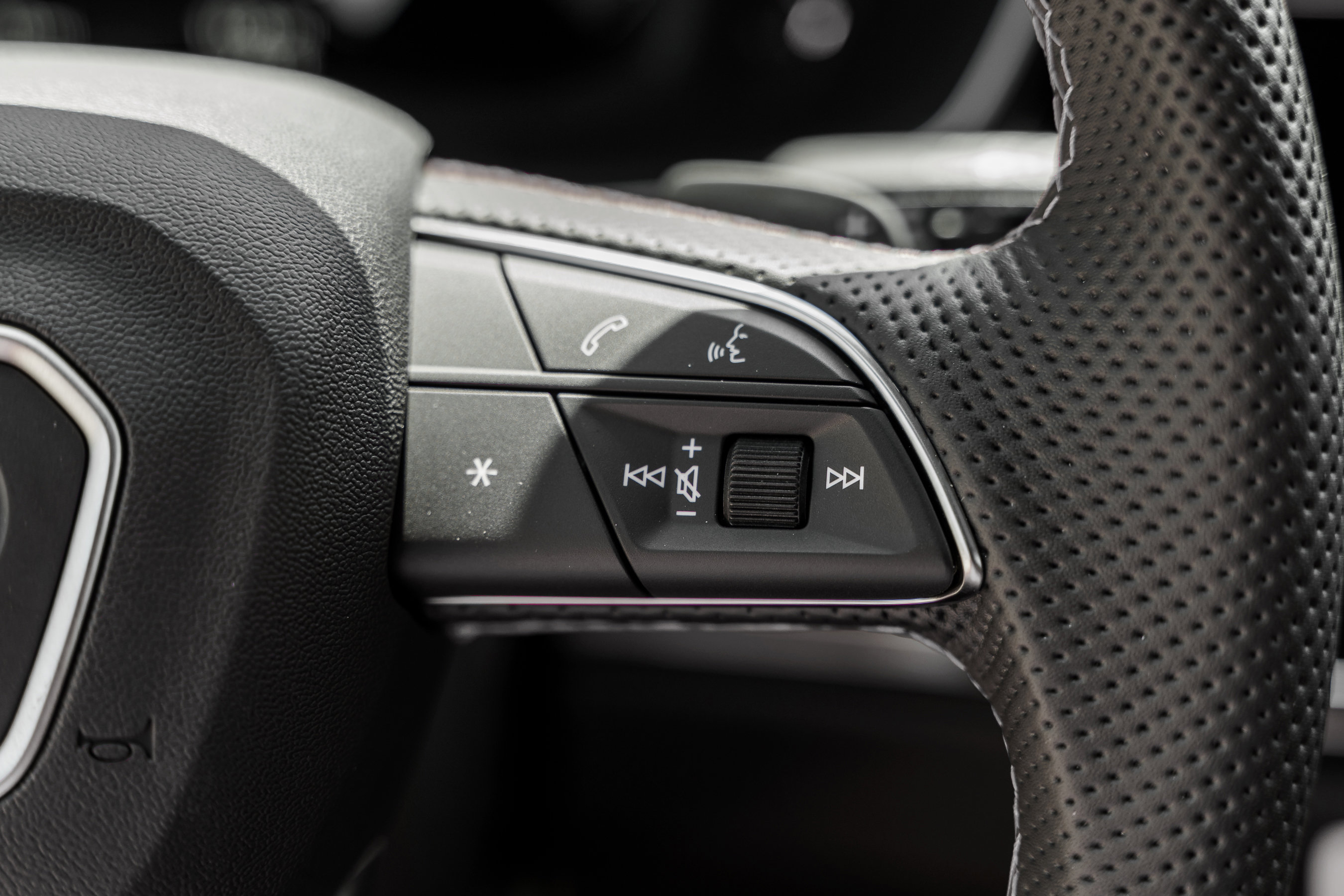 2025 Audi Q3 S line Premium Plus photo 18