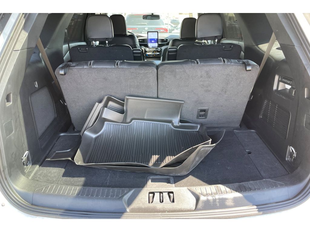 2023 Ford Explorer ST photo 16