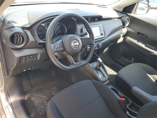 2025 Nissan Kicks Play S photo 11