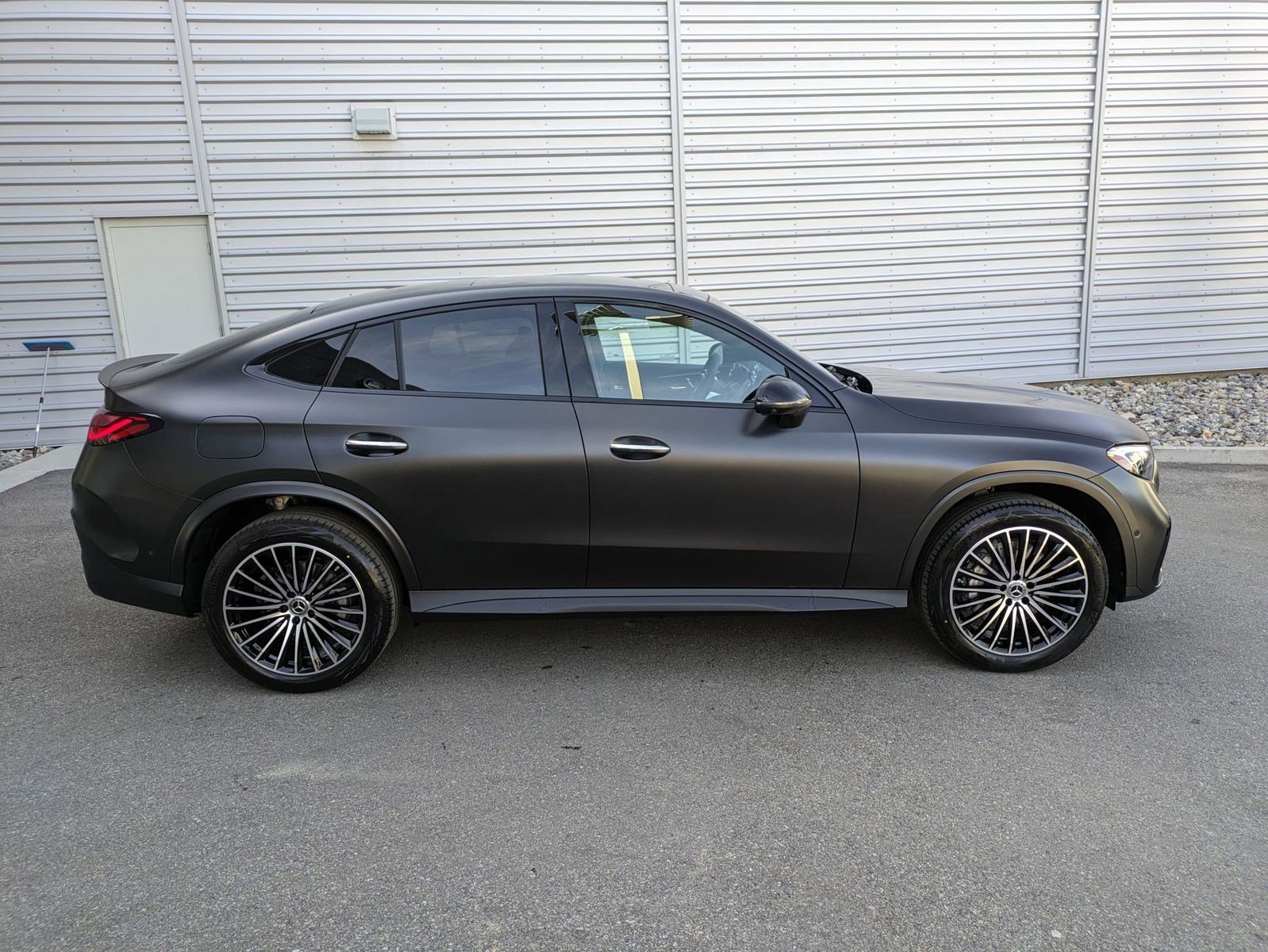 2025 Mercedes Benz GLC 300 4MATIC photo 2