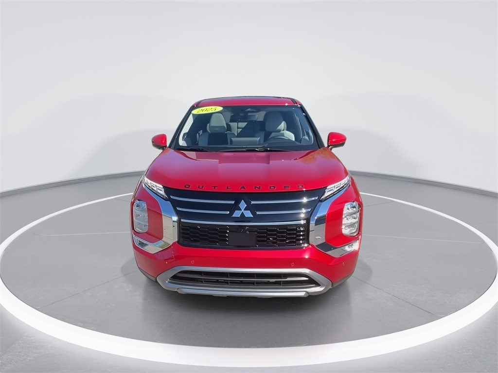 2025 Mitsubishi Outlander SE photo 2
