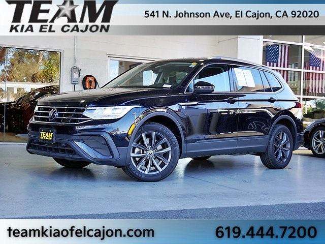 2023 Volkswagen Tiguan SE photo 2