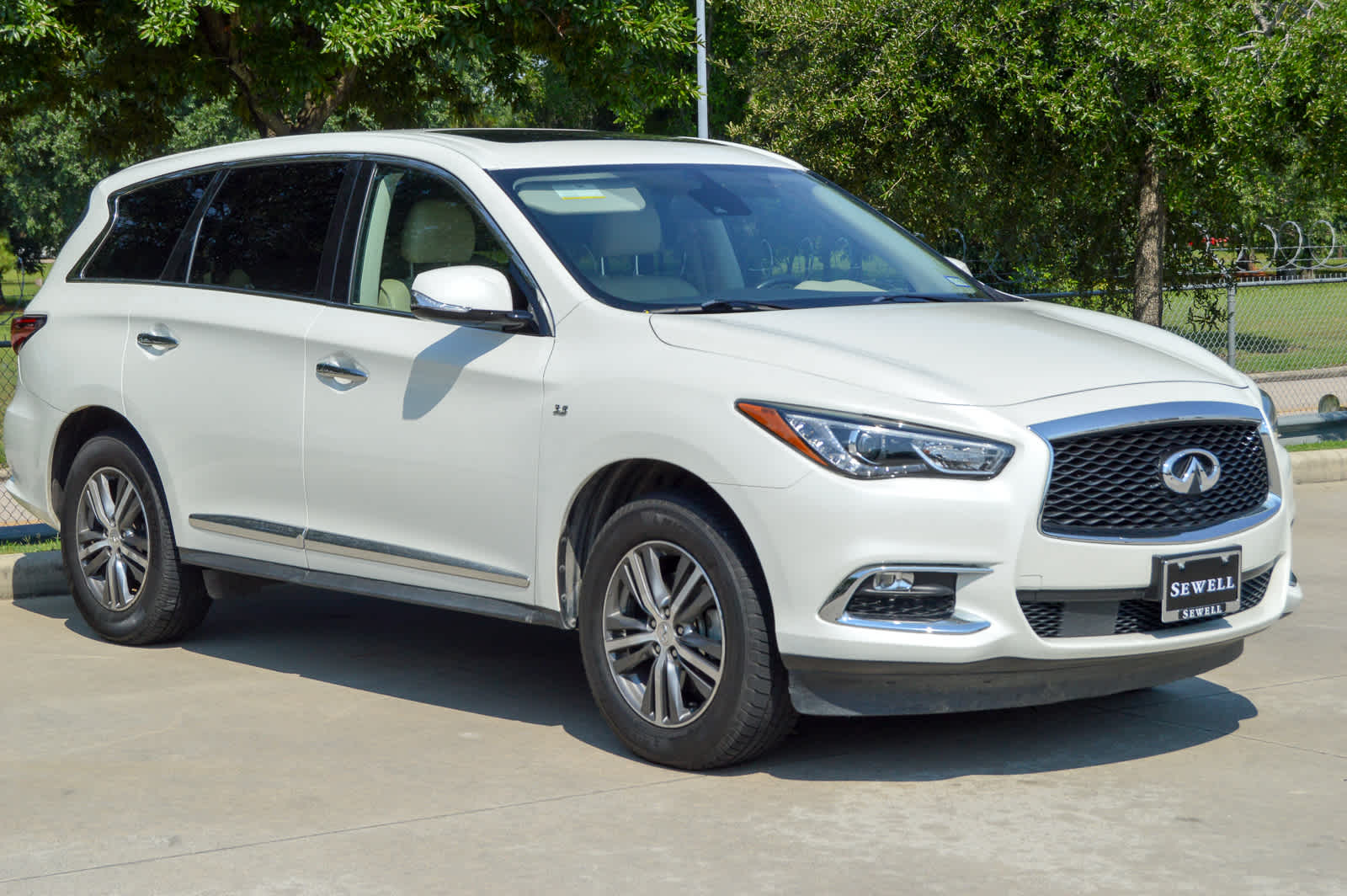 2020 Infiniti QX60 Pure photo 4