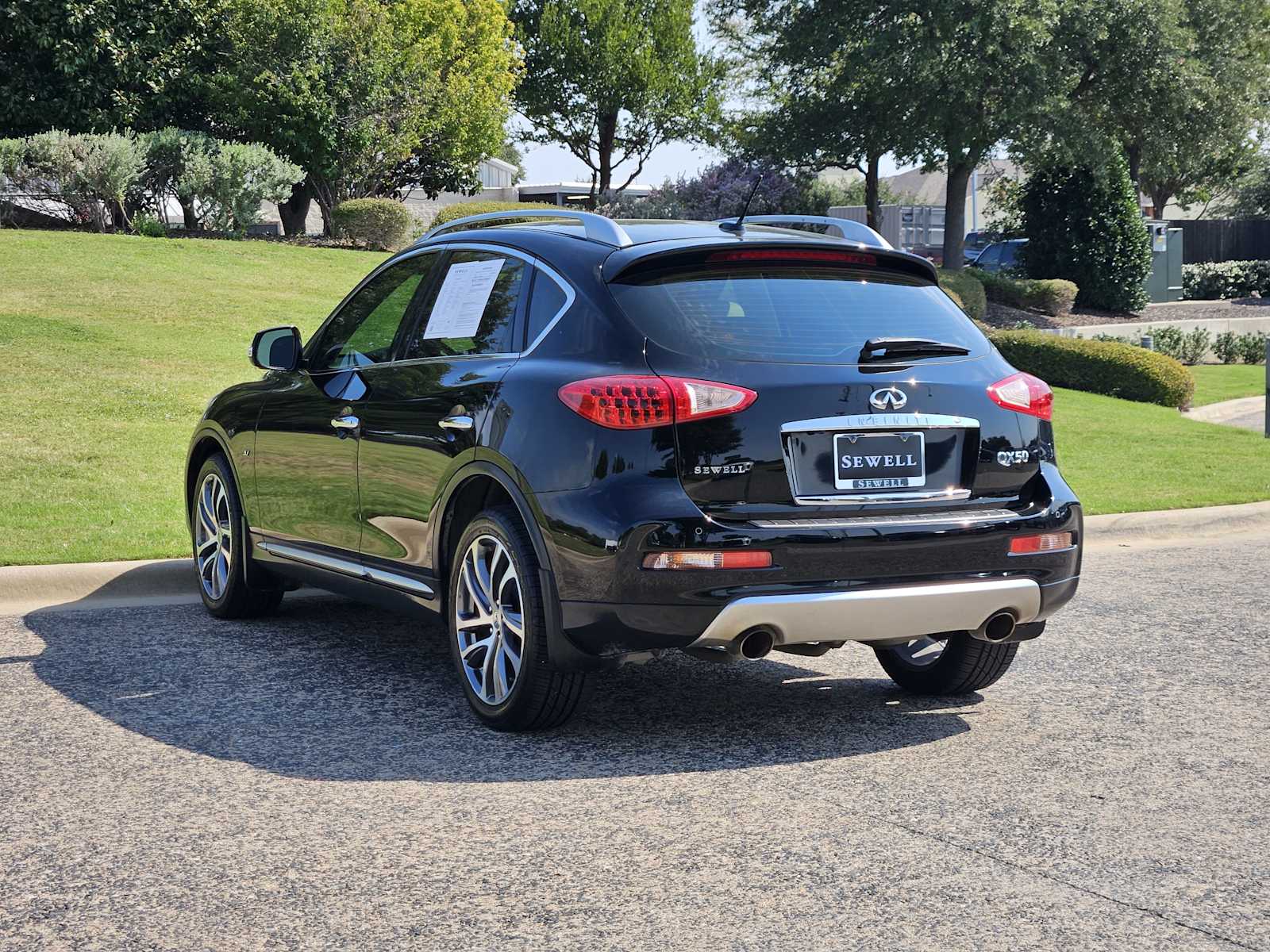 2017 Infiniti QX50 photo 4
